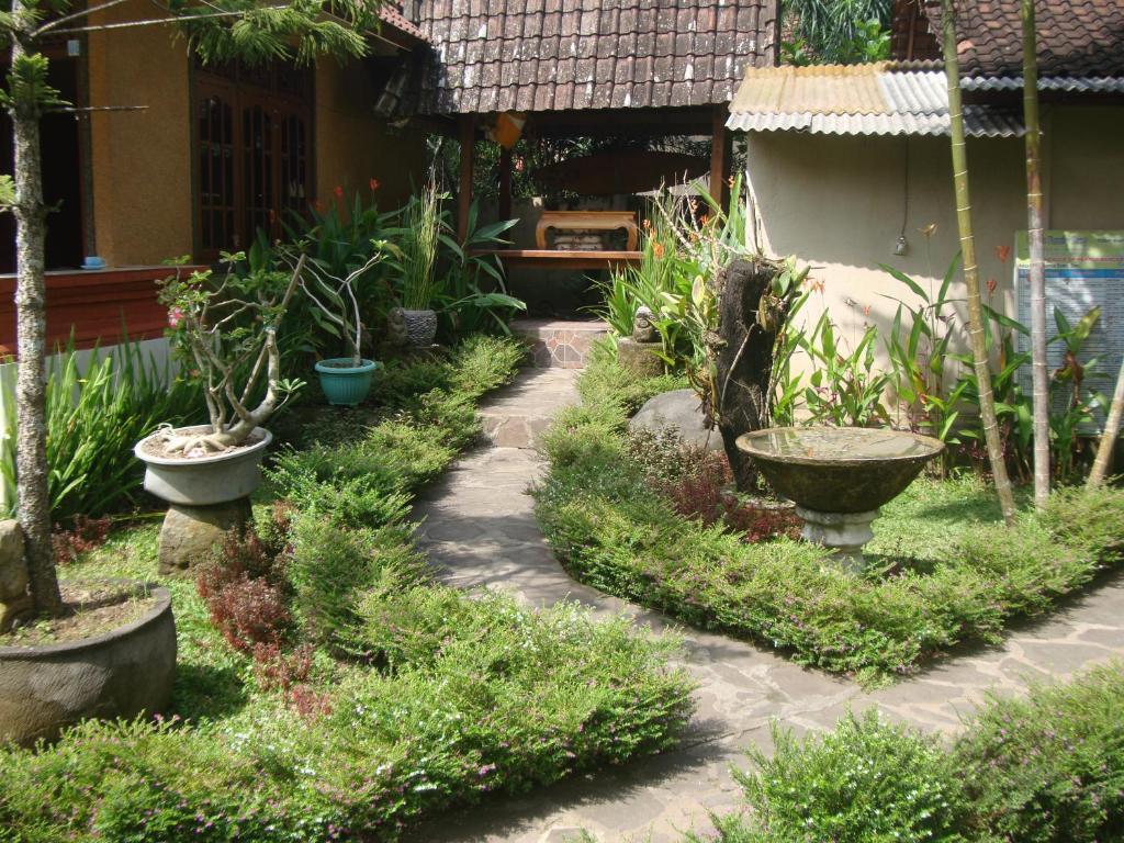 Gusti Home Stay Ubud Екстериор снимка